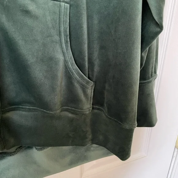 EUC Aerie Dark Green Velour Zipped Hoodie - Picture 2 of 6